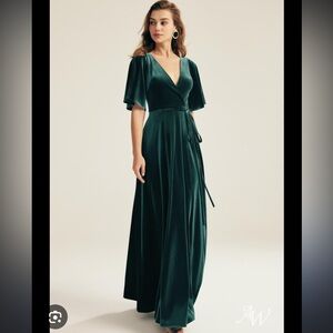 AW Bridal Stretto Green Velvet Dress - Flutter Sleeve